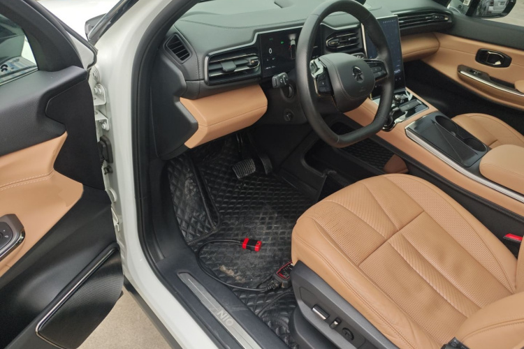 蔚来ES8 2020款 415KM 七座版中控内饰7003