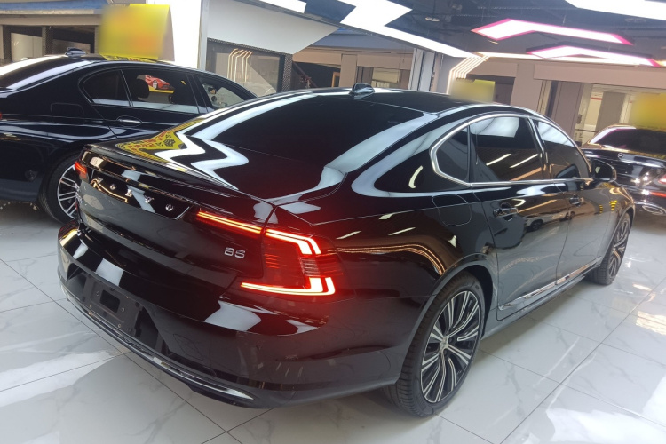 沃尔沃S90 2024款 B5 智雅豪华版车身外观7