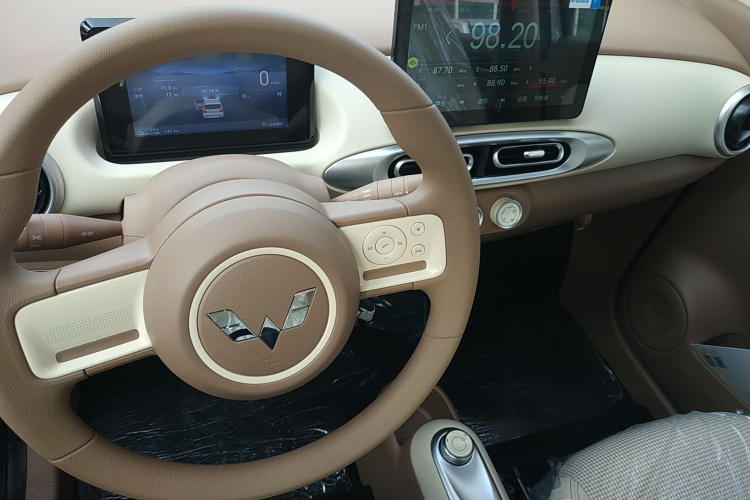 五菱汽车 宏光MINIEV 2025款 四门版 进阶款中控内饰12