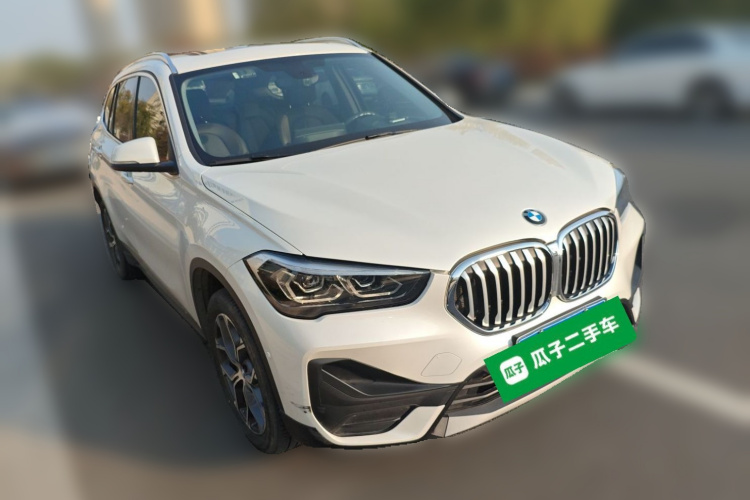 宝马X1 2020款 sDrive25Li 领先型车身外观6002