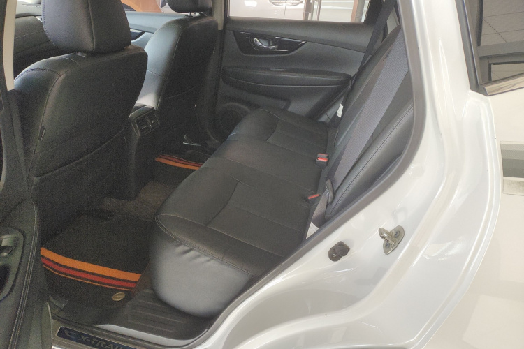 日产 奇骏 2020款 2.0L XL ITS CVT 2WD智联舒适版中控内饰21