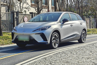 名爵 MG4 EV 2023款 415km 出海冠军版