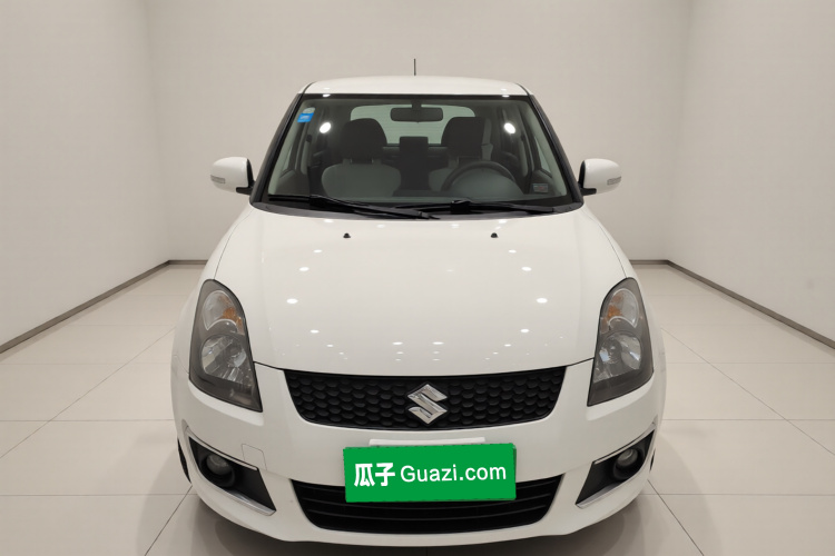 铃木 雨燕 2014款 1.5L 自动时尚型车身外观2