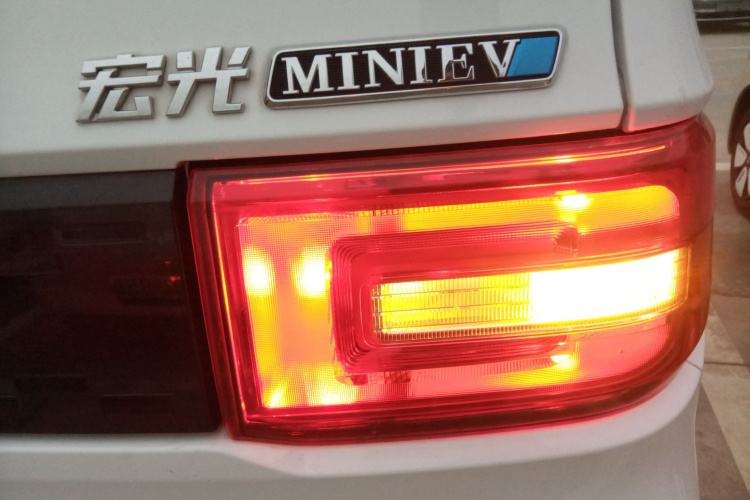 五菱汽车 宏光MINIEV 2022款 轻松款 磷酸铁锂车身外观6006