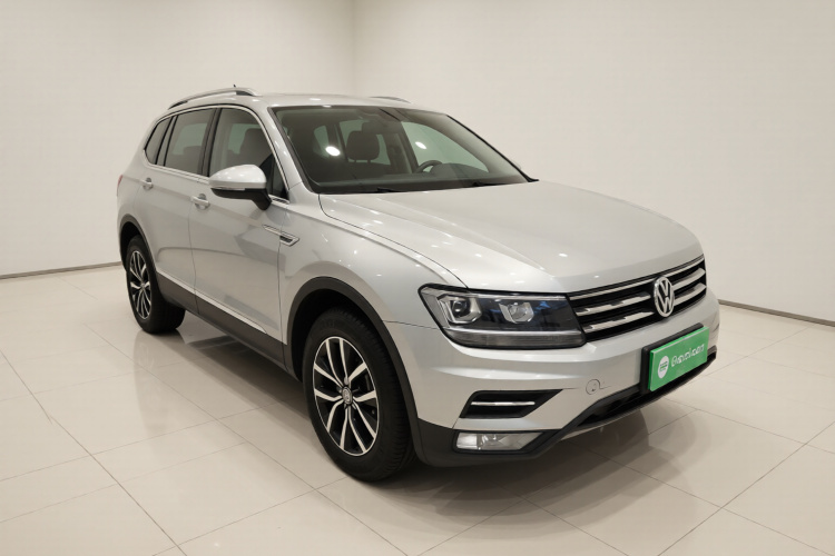 大众 途观L 2017款 330TSI 自动两驱豪华版车身外观3