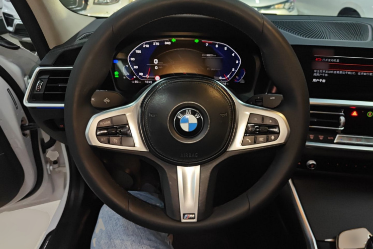 宝马3系 2022款 改款 325i M运动套装中控内饰13