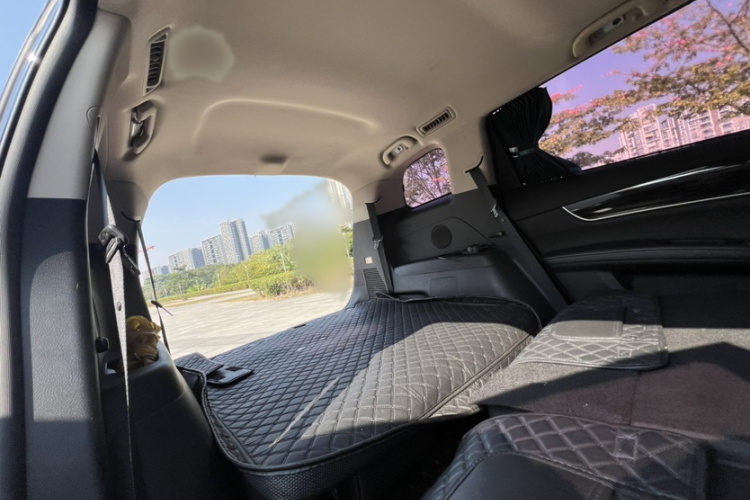 比亚迪 宋MAX 2019款 1.5T 自动智联睿逸天窗型 7座 国VI中控内饰7006