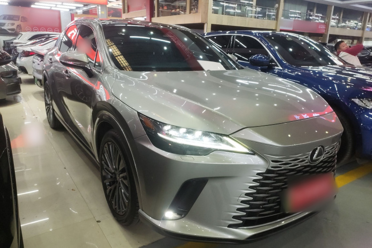 雷克萨斯RX新能源 2023款 450h+ 四驱畅享版车身外观3