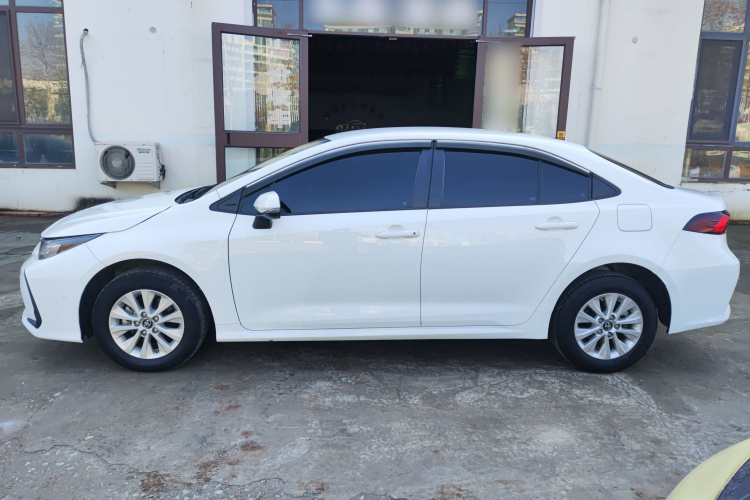 丰田 卡罗拉 2019款 1.2T S-CVT GL先锋版车身外观4