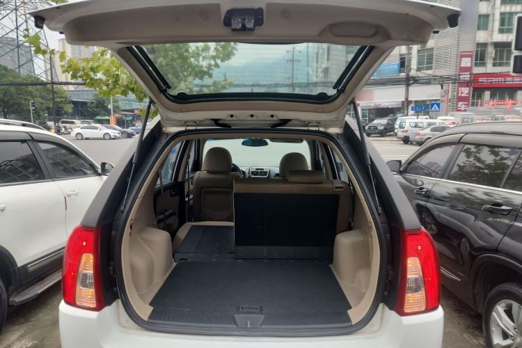 起亚 狮跑 2013款 2.0L 手动两驱版GL局部细节23