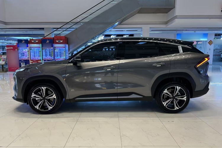 吉利银河 银河L7 2025款 EM-i 115km 探索版车身外观6003