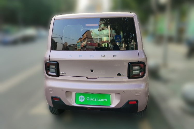 吉利银河 2023款 熊猫mini 200km 耐力熊车身外观6