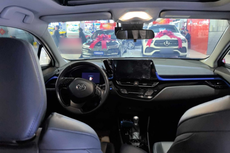 丰田C-HR 2023款 2.0L 豪华版中控内饰7001