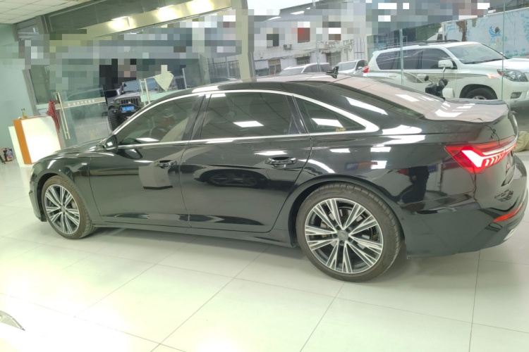 奥迪A6L 2019款 45 TFSI quattro 臻选动感型车身外观4