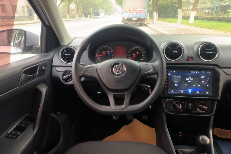 大众 捷达 2017款 1.5L 手动时尚型中控内饰13