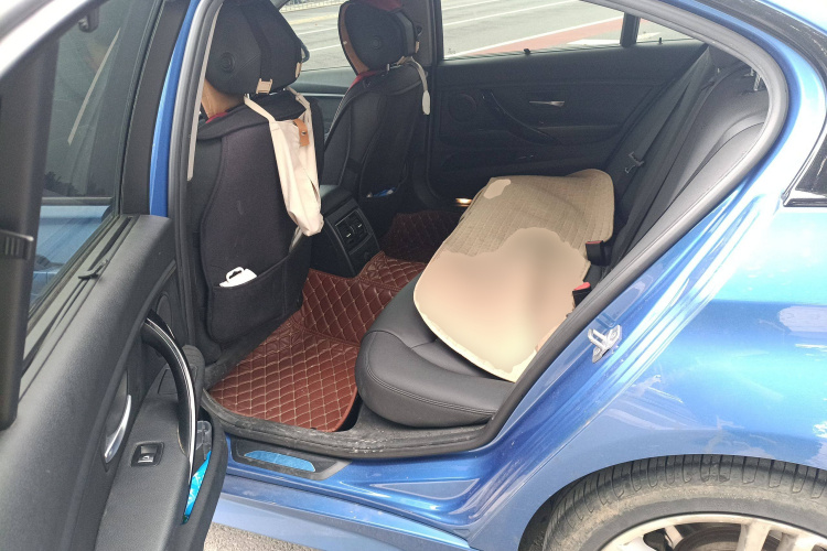 宝马3系 2017款 320Li M运动型中控内饰21