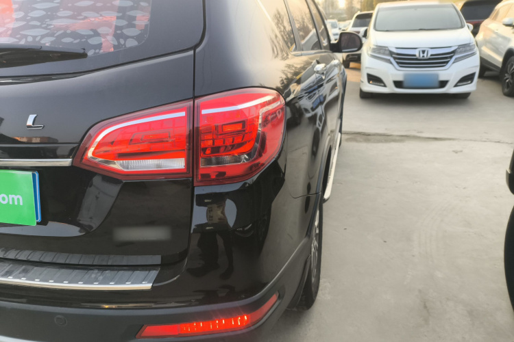 哈弗H6 2018款 红标 运动版 1.5T 手动两驱精英型车身外观6006