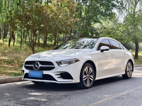 奔驰A级 2020款 改款 A 180 L 运动轿车