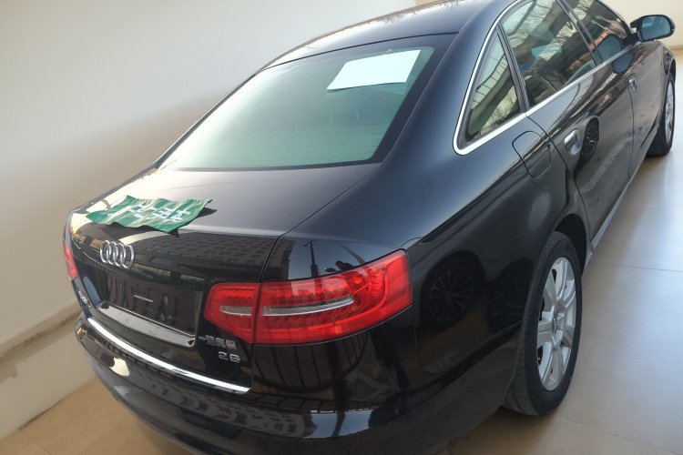 奥迪A6L 2011款 2.8 FSI 舒适型车身外观7