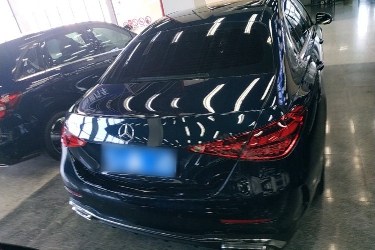 奔驰C级 2023款 改款 C 200 L 运动版车身外观6
