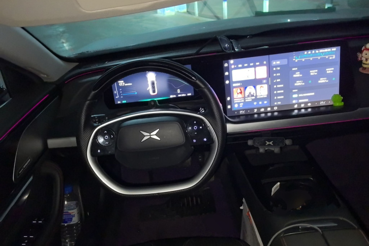 小鹏P7 2020款 670N中控内饰13