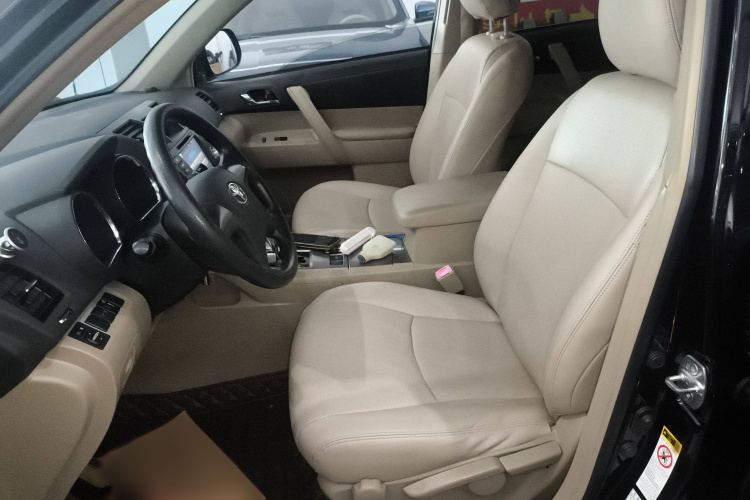 丰田 汉兰达 2012款 2.7L 两驱5座精英版局部细节19