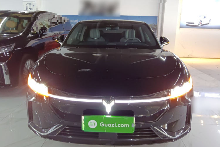 岚图汽车 岚图追光 2023款 四驱旗舰版车身外观2