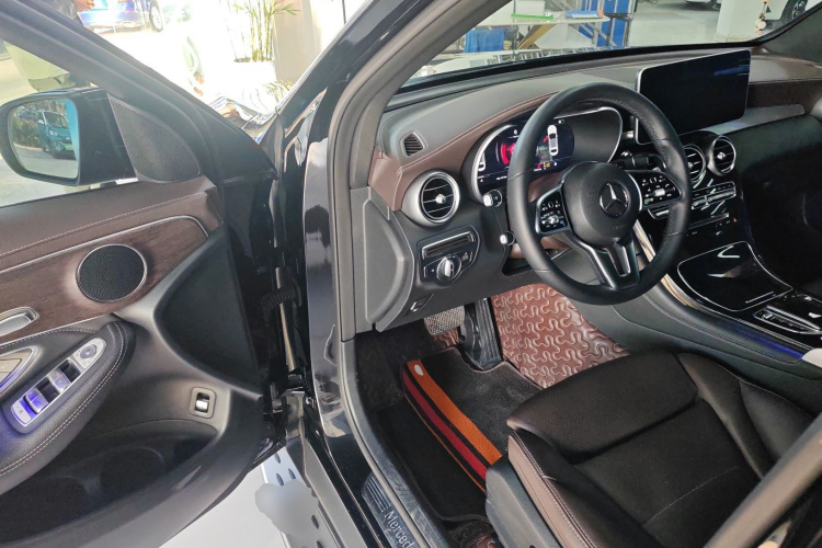 奔驰GLC 2018款 GLC 200 4MATIC中控内饰20