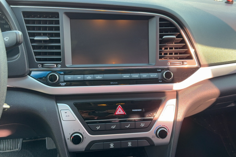 现代 领动 2016款 1.6L 自动智炫·精英型局部细节16