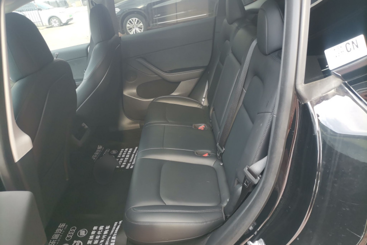 特斯拉 Model Y 2022款 Performance高性能全轮驱动版中控内饰21