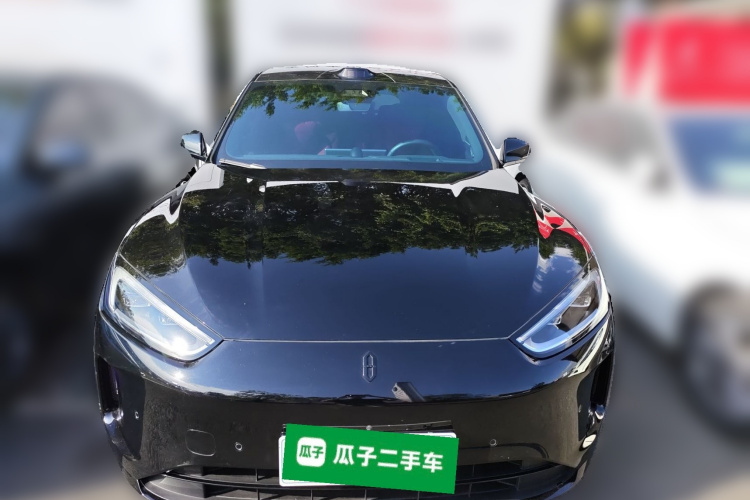 鸿蒙智行 问界M5 2024款 增程 Max RS 四驱高阶智驾版车身外观2