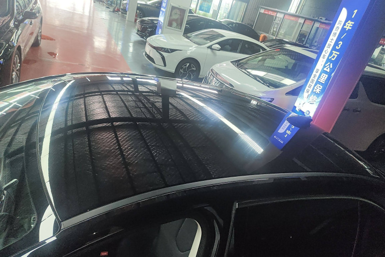 红旗E-QM5 2022款 431km 充电乐享版局部细节57