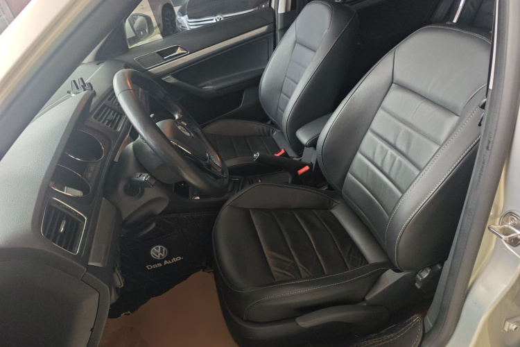 大众 朗逸 2017款 1.6L 自动舒适版中控内饰19