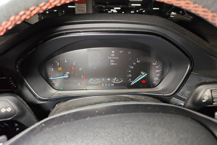 福特 福克斯 2020款 两厢 EcoBoost 180 自动ST Line局部细节14