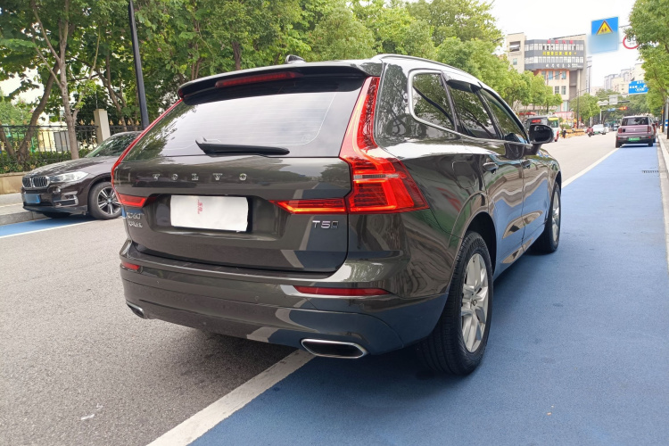沃尔沃XC60 2019款 T5 四驱智逸版 国VI车身外观6007