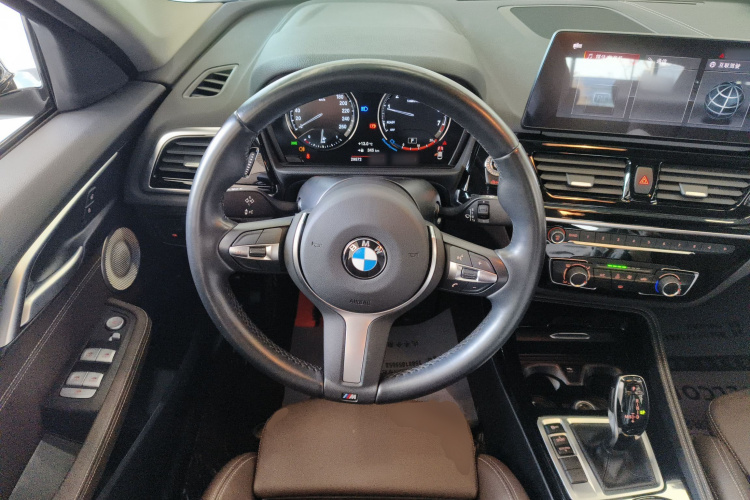 宝马1系 2023款 120i M运动曜夜版局部细节13