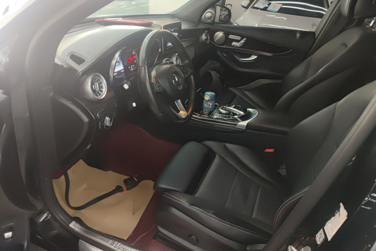 奔驰GLC 2016款 GLC 260 4MATIC 动感型中控内饰19