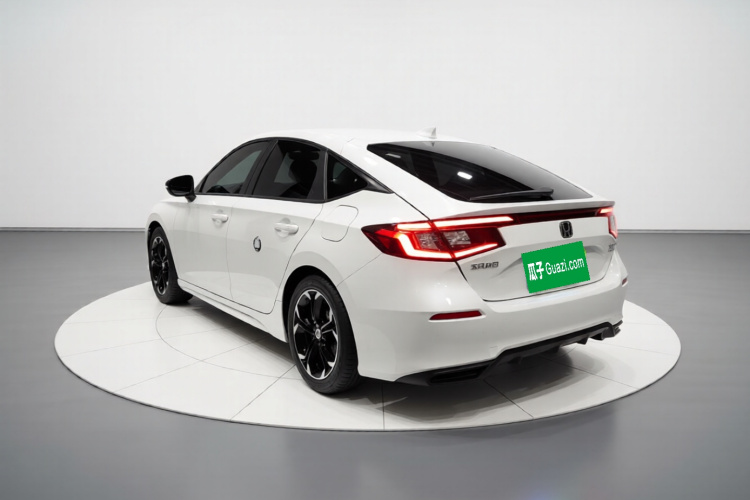 本田 思域 2023款 HATCHBACK 2.0L e:HEV 极曜版车身外观5