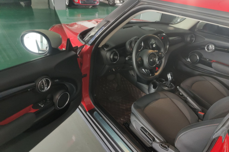 MINI 2020款 1.5T ONE PLUS中控内饰20