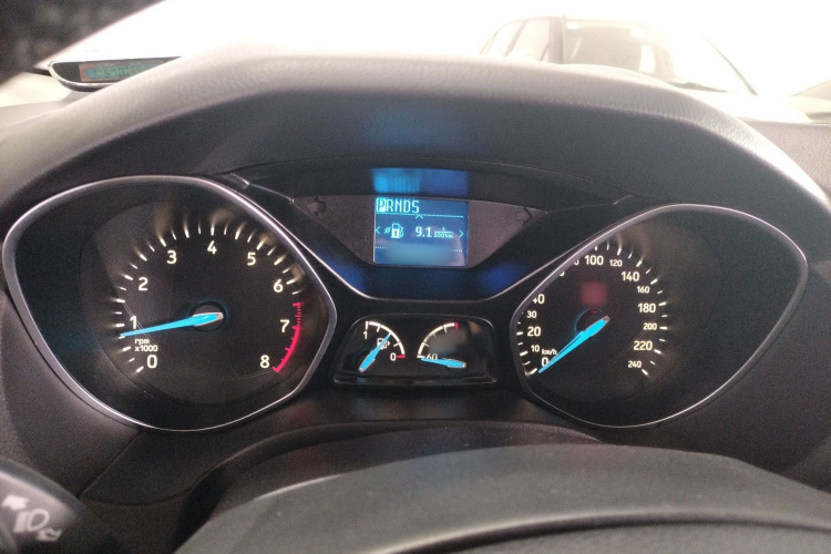 福特 福克斯 2017款 三厢 1.6L 自动风尚型智行版局部细节14