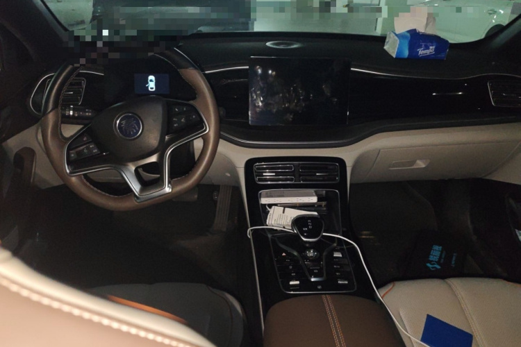 比亚迪 秦PLUS 2024款 荣耀版 EV 420KM领先型中控内饰7002