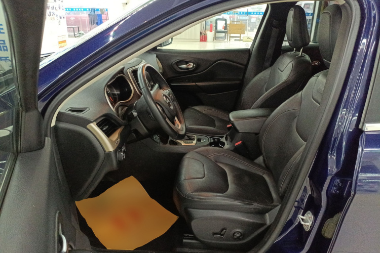 Jeep 自由光 2016款 2.0L 优越版局部细节19