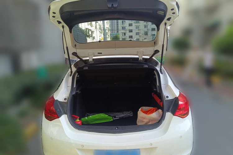 别克 英朗 2014款 XT 1.6L 自动时尚版局部细节23