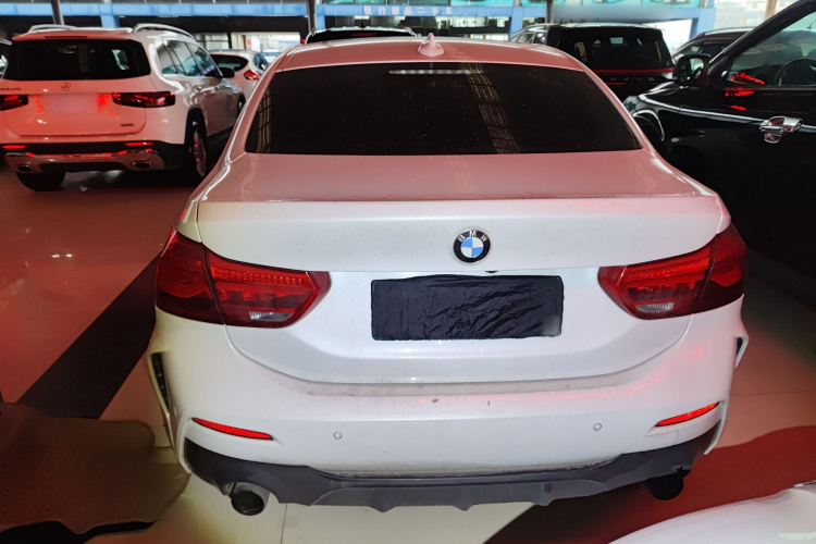 宝马1系 2021款 改款 125i M运动曜夜版车身外观6004