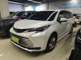 丰田 赛那SIENNA 2023款 2.5L混动 舒适版