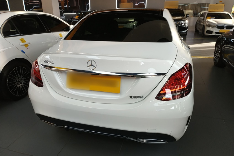 奔驰C级 2021款 C 200 L 时尚型运动版车身外观6