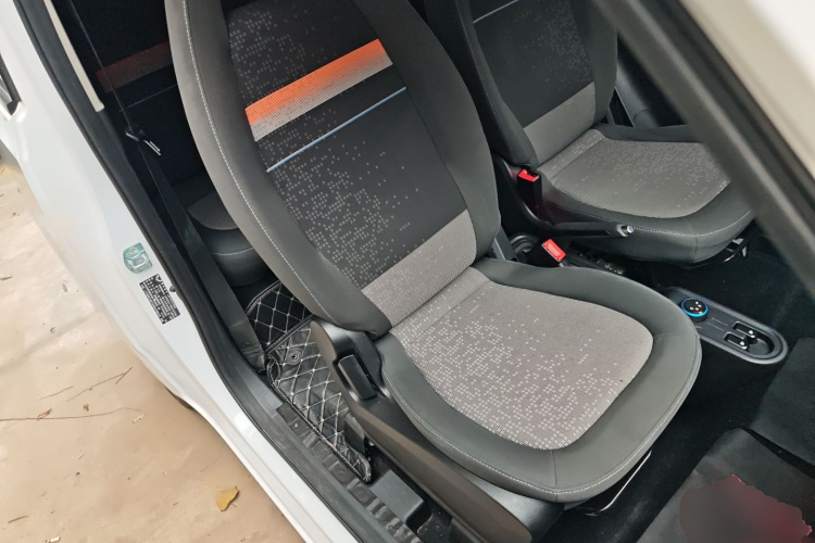 五菱汽车 宏光MINIEV 2020款 悦享款 三元锂局部细节41