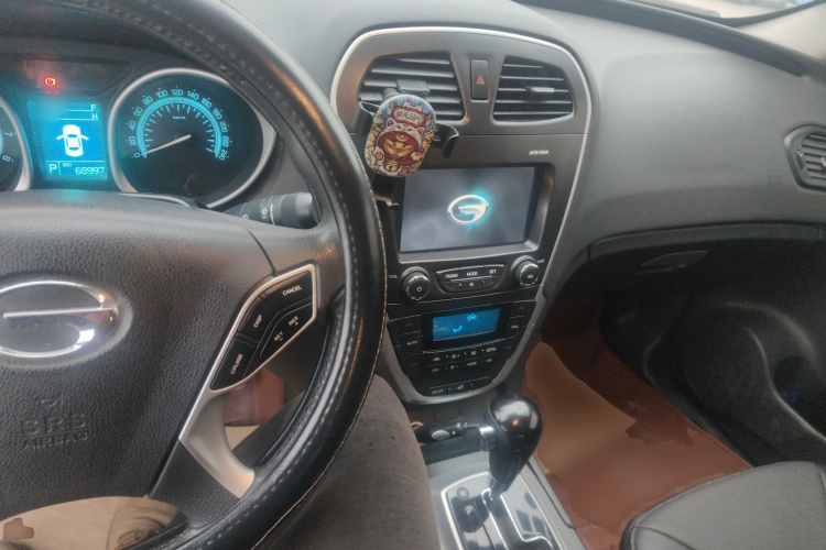 广汽传祺 传祺GS5 2014款 2.0L 自动两驱周年增值版中控内饰12