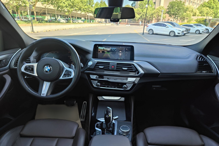 宝马X4 2020款 xDrive25i M越野套装中控内饰7009