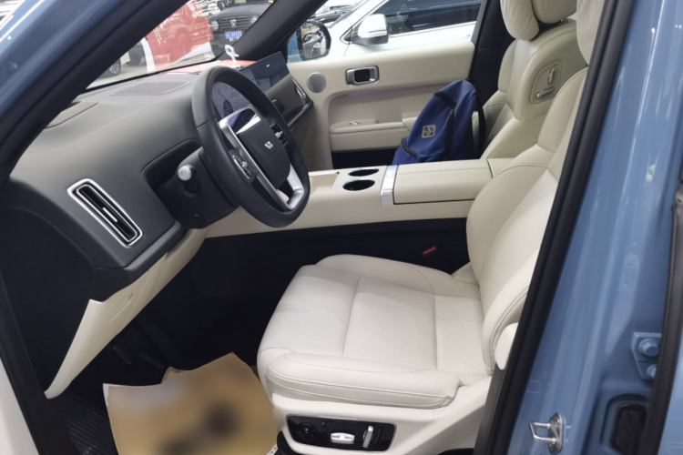 理想汽车 理想L7 2023款 Pro中控内饰19